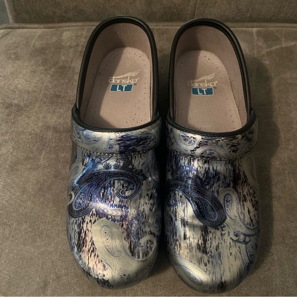 Dansko Metallic Silver and Blue Paisley LT Clogs eu37 us 7